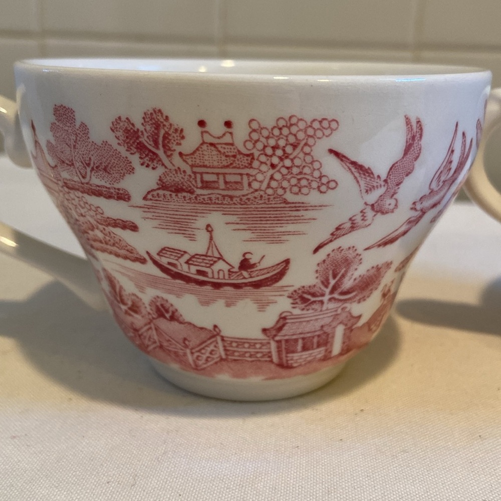 🌺Vintage set of 2 Churchill Rosa Red Willow coffee cup England - Picture 2 of 5